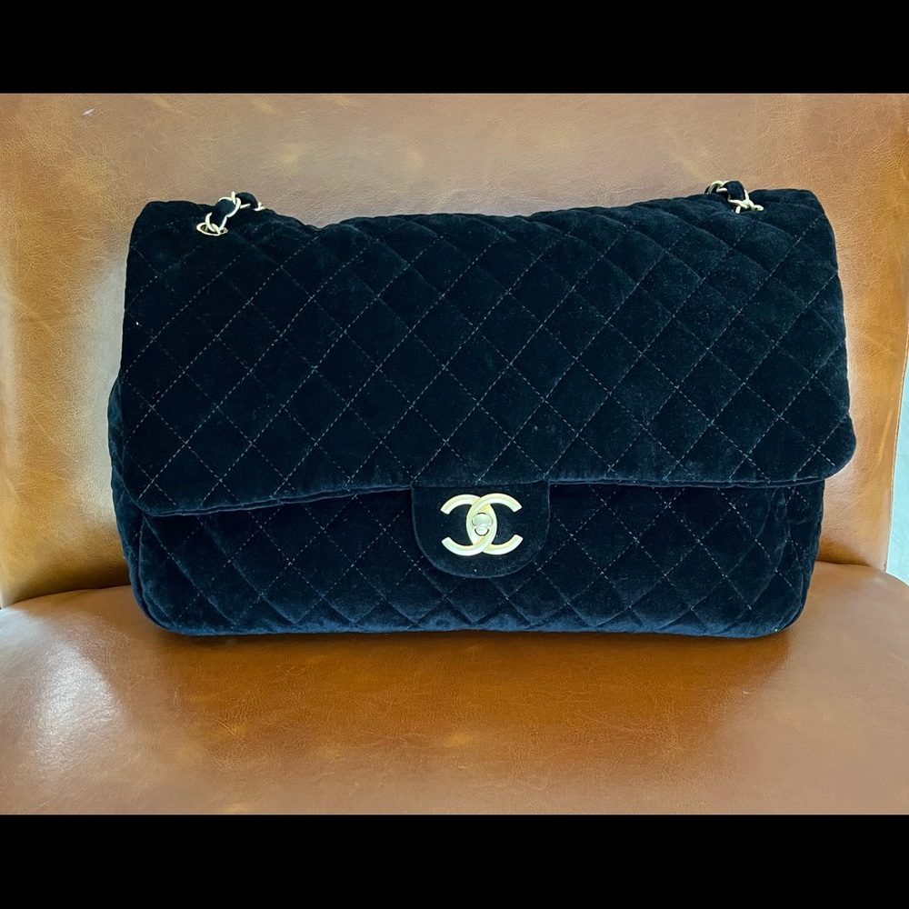 RARE Chanel XXL Velvet Airlines Bag - Picture 14 of 14